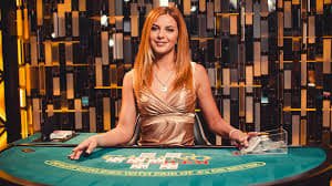 Lightning Roulette live dealer table on silva4d showing wheel and multiplier numbers